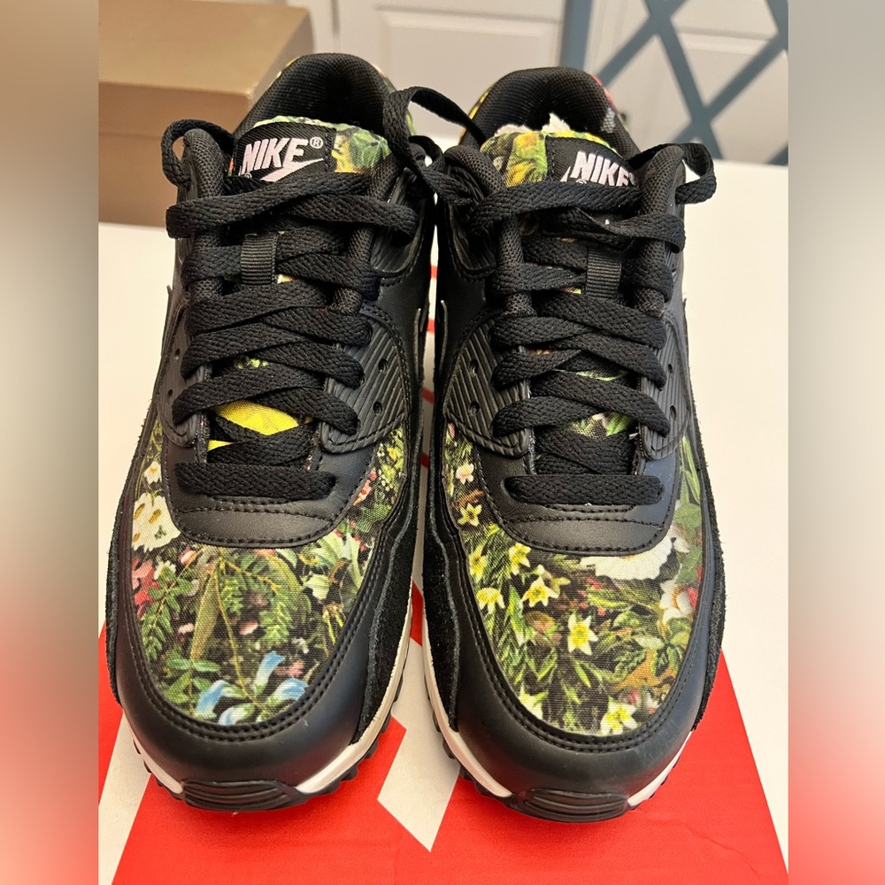 Brand New, Womens Nike Air Max 90